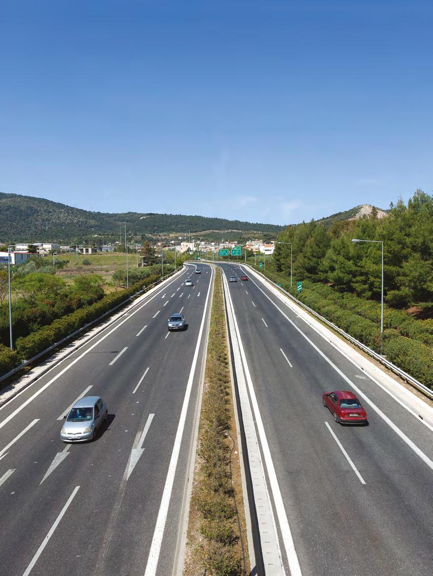 02 ΑΤΤΙΚΕΣ ΔΙΑΔΡΟΜΕΣ H ΛΕΙΤΟΥΡΓΙΑ H εύρυθμη λειτουργία ενός σύγχρονου αυτοκινητόδρομου, όπως η Αττική Οδός, απαιτεί την