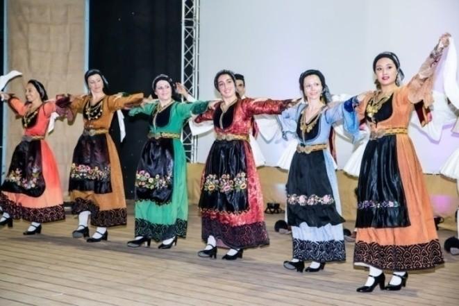 9 Αυγούστου, 22:00 Βραδιά Αργεντίνικου Τάνγκο (Milonga) Συνδιοργάνωση:Ομάδα EL ABRAZO DEN TANGO Δήμος Ρό