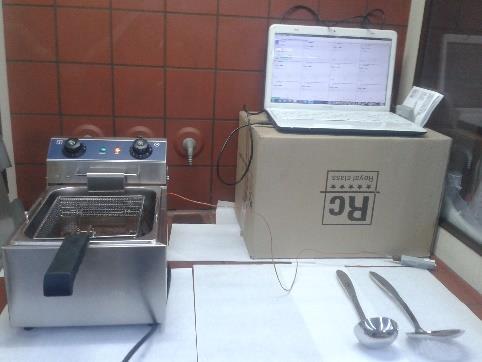 πληρώθηκε αρχικά με 5 kg καθαρού φοινικέλαιου.