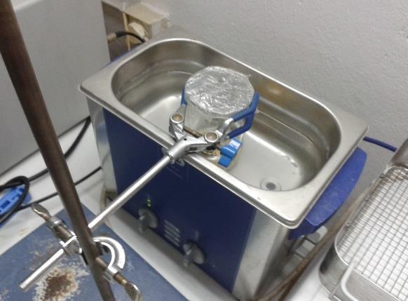 Η εκχύλιση του ελαίου γινόταν με προσθήκη 40 ml πετρελαϊκού αιθέρα και τοποθέτηση του δείγματος σε λουτρό υπερήχων για διάστημα παραμονής 10 min.
