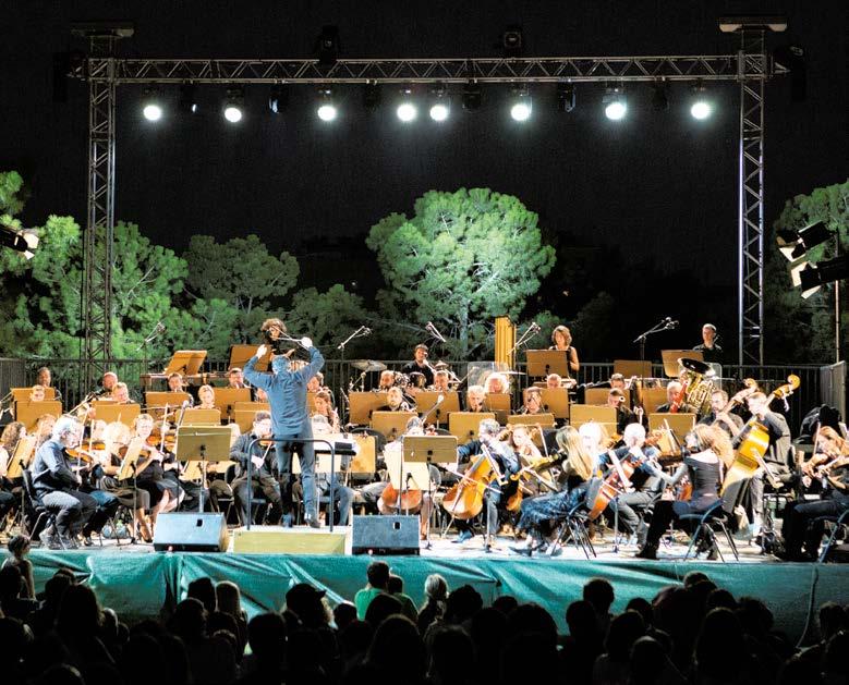 24 Κέντρο πολιτισμού ΜΟΥΣΙΚΗ Αφετηρία του μουσικού προγραμματισμού του ΚΠΙΣΝ είναι η πεποίθηση ότι η μουσική δεν έχει αρχή, ούτε και τέλος, δεν έχει όρια ή στεγανά.
