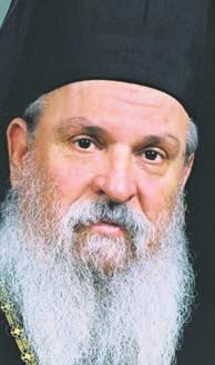 Κατά την διάρκεια του ελληνοϊταλικού πολέμου υπηρέτησε στο μέτωπο ως στρατιωτικός Ιερεύς.