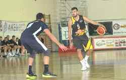 gr Ηταν ένα πολύ κακό αποτέλεσμα απ όλες τις απόψεις για τον εκπρόσωπό μας, αφού από την μια ήθελε να διαφυλάξει την έδρα και από την άλλη να δείξει ότι η βαριά απώλεια στα Γρεβενά αποτέλεσε κακή