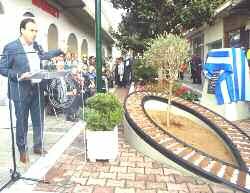 Σε μια συγκινητική ατμόσφαιρα και με την ευχή η ανθρωπότητα να μην χρειαστεί να ξανά ζήσει στιγμές θηριωδίας και κτηνωδίας -όπως το Ολοκαύτωμαολοκληρώθηκαν προχθές το πρωί στα Τρίκαλα οι εκδηλώσεις