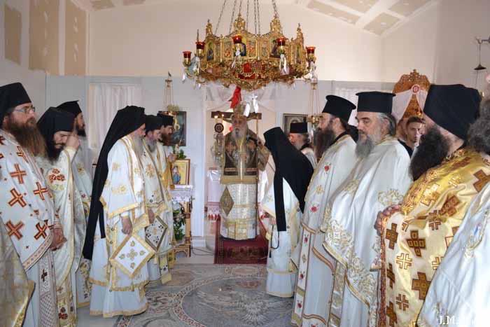 Ἐπιγονάτιο καὶ Ἐγκόλπιο τοῦ τιμωμένου Ἁγίου Προκατόχου Αὐτοῦ. Ἐν τέλει, παρετέθη ἑόρτια τράπεζα ἀπὸ τὴν Ἀδελφότητα τῆς Μονῆς στοὺς εὐλαβεῖς πανηγυριστάς.