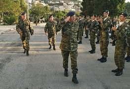 προσωπικό, τις παρακάτω επισκέψεις: στην Περιοχή Ευθύνης της V Μεραρχίας Κρητών Τη ευτέρα 29 και την Τρίτη 30 Οκτωβρίου 2012 ο Α/ΓΕΣ επισκέφθηκε το Στρατηγείο και Μονάδες της V Μεραρχίας Κρητών, την