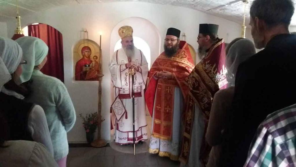 Κλήμης χοροστάτησε στὶς Ἀκολουθίες τοῦ Ἑσπερινοῦ καὶ Ὄρθρου, κατὰ τὶς ὁποῖες ἐψάλη μαζὶ μὲ τὰ μεθέορτα τῆς Μεσοπεντηκοστῆς καὶ ἡ Ἀκολουθία τοῦ τοπικοῦ Ἁγίου Παιδομάρτυρος Γαβριήλ, ὁ ὁποῖος μαρτύρησε