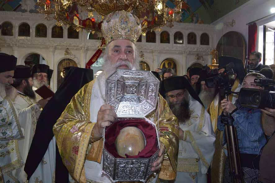 Χρυσόστομος, ὁ ὁποῖος παιδιόθεν ἦταν ἐνορίτης τοῦ Ἁγίου Δημητρίου καὶ ὁ Ἅγιος ἦταν ὁ Πνευματικὸς Ὁδηγὸς τῶν γονέων καὶ προγόνων του. Κοινώνησαν ἀρκετοὶ ἐκ τῶν πανηγυριστῶν ἀπὸ δύο ἅγια Ποτήρια.
