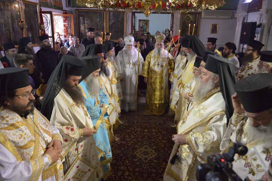 Κλήμεντος ἡ Συνοδικὴ Πρᾶξις Διακηρύξεως τῆς Ἁγιότητος τοῦ τιμωμένου Ἁγίου, ἡ ὁποία ὑπεγράφη κατὰ σειρὰν ἀπὸ ὅλους τοὺς παρόντας Ἀρχιερεῖς, ἀρχῆς γενομένης ἀπὸ τὸν Μακαριώτατο Ἀρχιεπίσκοπο κ.