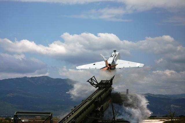 από το 2003 το κατασκευασμένο από την Ελληνική Αεροπορική Βιομηχανία (ΕΑΒ) μεα Πήγασος, το οποίο από το 2006 αναβαθμίστηκε σε Πήγασος ΙΙ.