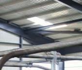 Το Q-Bed της Plantmec καθαρίζει κατά µήκος της επιφάνειας όπου ξαπλώνουν οι αγελάδες,.