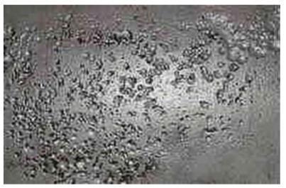 1.3.2 ιάβρωση µε βελονισμούς Pitting corrosion Αυτού του είδους η διάβρωση πραγματοποιείται τοπικά αλλά σε βάθος (εικόνα 1.3.2α). Όταν για κάποιο λόγο, π.χ.
