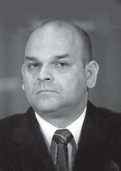 ΕΥΑΓΓΕΛΟΣ ΛΙΑΤΣΙΚΟΣ MD, PhD Καθηγητής Ουρολογίας Πανεπιστήμιου Πατρών Πρόεδρος Ευρωπαϊκής Ενδοσκοπικής Εταιρείας DAVIDE MAURI Επίκουρος Καθηγητής Ογκολογίας Πανεπιστηµίου Ιωαννίνων ΜΙΧΑΛΗΣ ΜΕΛΕΚΟΣ