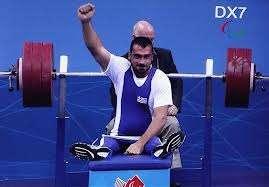 kundërshtarin e tij për 25 sekonda, ose duke aplikuar teknika që do ta detzrojnë atë të japë dorëheqjen. Atletët janë të ndarë në kategori sipas peshës së tyre trupore.