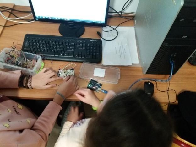 3 Η ΦΑΣΗ: Η ΖΩΗ ΣΤΗ ΓΗ ΚΑΙ ΣΤΗ ΣΕΛΗΝΗ 2 Η ΔΡΑΣΤΗΡΙΟΤΗΤΑ: