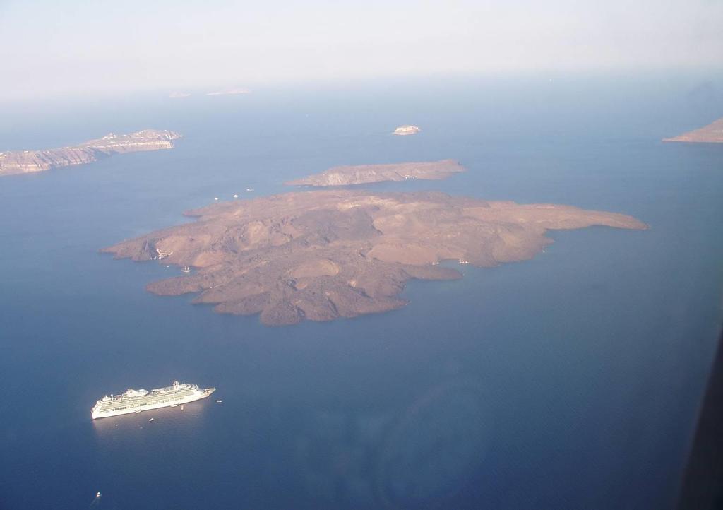 Δρ. ΕΥΘΥΜΗΣ ΛΕΚΚΑΣ ΚΑΘΗΓΗΤΗΣ ΔΥΝΑΜΙΚΗΣ ΤΕΚΤΟΝΙΚΗΣ ΕΦΑΡΜΟΣΜΕΝΗΣ ΓΕΩΛΟΓΙΑΣ & ΔΙΑΧΕΙΡΙΣΗΣ ΦΥΣΙΚΩΝ ΚΑΤΑΣΤΡΟΦΩΝ ΑΝΤΙΠΡΟΕΔΡΟΣ ΟΡΓΑΝΙΣΜΟΥ ΑΝΤΙΣΕΙΣΜΙΚΟΥ ΣΧΕΔΙΑΣΜΟΥ &ΠΡΟΣΤΑΣΙΑΣ ΠΡΟΕΔΡΟΣ ΕΛΛΗΝΙΚΗΣ ΓΕΩΛΟΓΙΚΗΣ