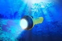 220 SR-220DT 1LED SR-300DT (DIVE) Ανθεκτικός στη σκόνη και αδιάβροχος έως 25m (IP68) Ανθεκτική