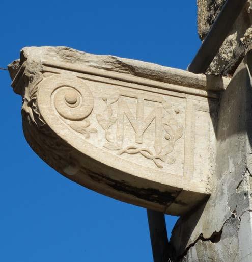 13 Πρόκειται για κτίριο που ακολουθούσε τα μορφολογικά χαρακτηριστικά της νεοκλασικής αρχιτεκτονικής της α δεκαετίας του 20ού αι. (Εικ. 2).