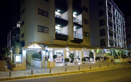 6 ΟΡΓΑΝΩΜΕΝΑ ΔΙΑΜΕΡΙΣΜΑΤΑ ΕΠΑΡΧΙΑΣ ΛΑΡΝΑΚΑΣ - ΟΡΓΑΝΩΜΕΝΑ ΔΙΑΜΕΡΙΣΜΑΤΑ CONSTANTIANA BEACH HOTEL APTS Tasou Mitsopoulou 72, 6028 Tel.