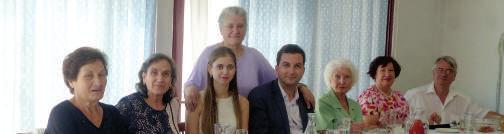 Παρασκευά Μεντζελόπουλο και τον κ. Αντώνη Παπούλια από την Ενορία του Ι.Ν. Αγίου Παντελεήμονος, εις μνήμην Αθανασίας Παπούλια.