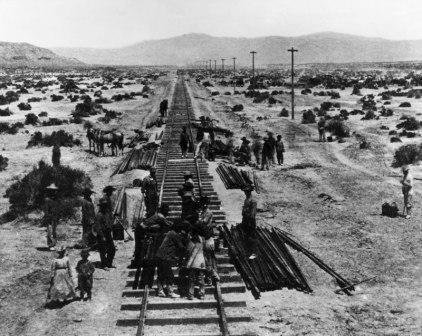 Ο σιδηρόδρομος, παιδί της βιομηχανικής επανάστασης, άλλαξε άρδην το τοπίο και τις μεταφορές του σύγχρονου κόσμου.