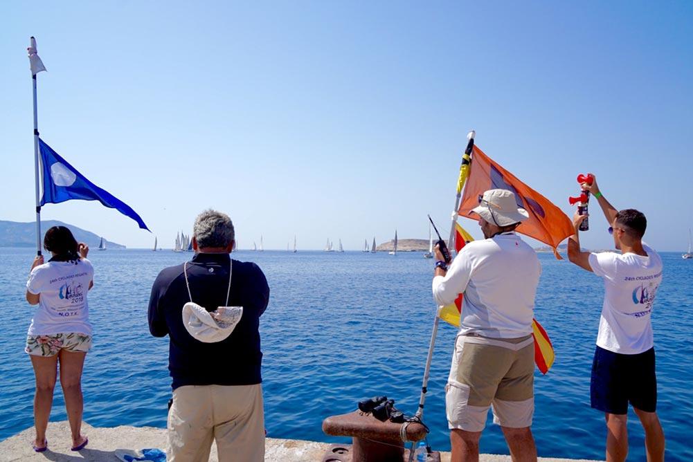 Το απόγευμα της επόμενης ημέρας ο Δήμος Κύθνου, μαζί με την Ενωση Γυνακών Κύθνου, πραγματοποίησαν την τελετή απονομής στο λιμάνι του Μέριχα, αφιερωμένη στους νικητές της ιστιοδρομίας.