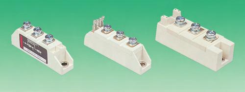 51 Thyristor/Diode Modules, 18A - 160A (a) SEMIPACK 1 (b) SEMIPACK 1 (c) SEMIPACK 2 H=30 (excl terminals), W=92, D=20, Mounting Holes=6 dia, Fixing Centres=80 (d) SEMIPAK-5 Ì 3 SCR/diode