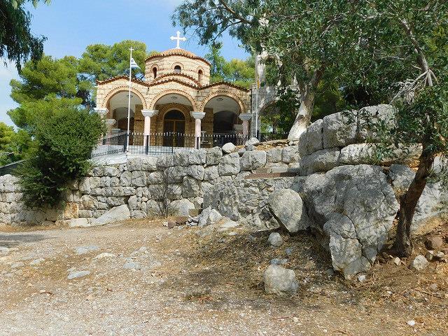 Έχτισαν τους οικισμούς τους στην περιοχή του Μεγαλοχωρίου, στο υψίπεδο Θρονί και στη Χελώνα.