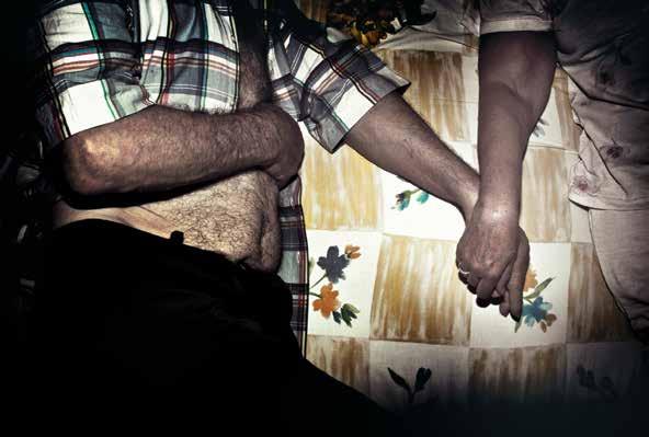 Χρήστος Καπάτος Christos Kapatos 149 Χρήστος Καπάτος, από τη σειρά Η φωνή του Αντώνη, 2012 - υπό εξέλιξη Christos Kapatos, from the series Antonis voice, 2012 - in progress πρόσφατη οικονομική κρίση.
