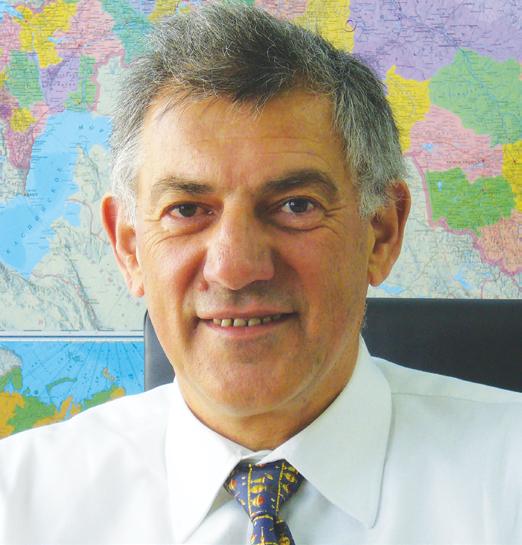 Pas diplomimit për Ekonomi nga Fakulteti i Ekonomisë në Universitetin e Lubjanës, Slloveni në vitin 1968, Z. Čok filloi eksperiencën e tij të parë të punës në Luka Koper (Porti i Koperit).