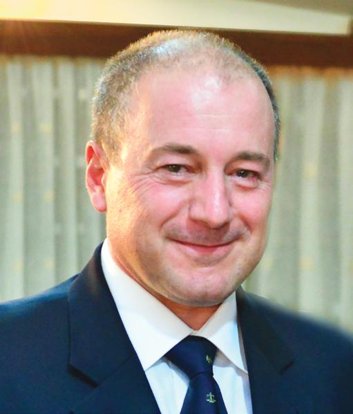 Consob, Milazz, Itali, Maj 2003, Konsulent të Analizë Financiare, NYSE/I JASD, Nju Jork, NY, SHBA, Qershor 1995.