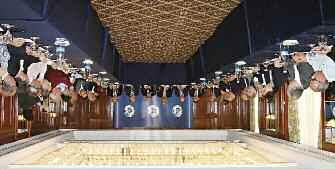 για το πλάνο της επόμενης πενταετίας στη ζωή μου, θεωρούσα ανούσια τα λόγια και τις εξαγγελίες, όταν δεν ακολουθούν έργα και πράξεις.