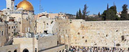 Επισκεφθείτε την Παλιά Πόλη της Ιερουσαλήμ, για μια έντονη θρησκευτική εμπειρία, και συνεχίστε στη Βηθλεέμ, τη γενέτειρα του Χριστού.