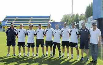 ποδοσφαιριστών οι οποίοι επιλέγηκαναπότουςομοσπονδιακούς προπονητές U-14 και U-15 Γιώργο ΚυπριανούκαιΓιώργοΚωνσταντίνου.