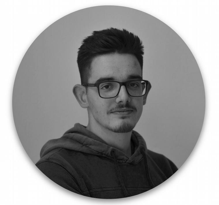 Γιώργος Ραπακούλιας Φοιτητής του τμήματος Μηχανολόγων Μηχανικών του ΕΜΠ. Τα ενδιαφέροντά του είναι η ρομποτική σε μηχανολογικό και ηλεκτρολογικό επίπεδο, η θεωρητική φυσική και η κολύμβηση.