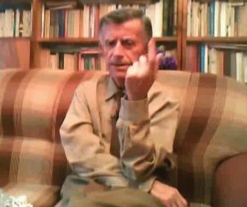 i dalë me mundim nga errësira pesëshekullore e push mit otoman, por me një trashëgimi tradicionale kulturore që ndriçonte me dritën iluministe të Rilindjes Kombëtare duke krijuar vatra përparimi,