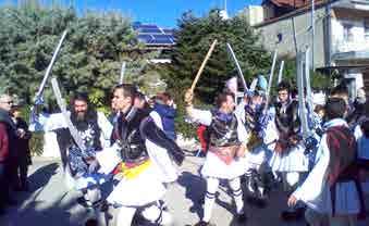 πατρίδα και τον τόπο μας. Να είναι μια χρονιά με περισσότερη αγάπη, ειρήνη, αλληλεγγύη και ευημερία για όλο τον κόσμο.