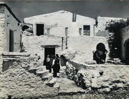 285 mm. [μαζί:] Arahova (Greece) In the street. [δεκαετία 1930].