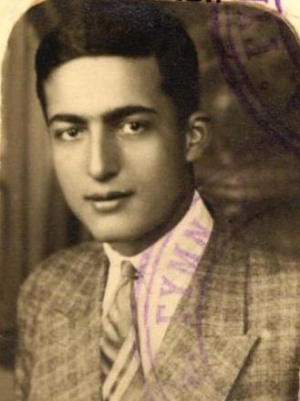 το 1942 Ο Νίκος