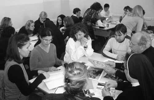STRUČNO USAVRŠAVANJE 35 Izbor i interpretacija vjeronaučnih sadržaja u službi očuvanja hrvatskog nacionalnog identiteta (Struktura i sažetak pedagoške radionice) U sklopu programa nadbiskupijskog