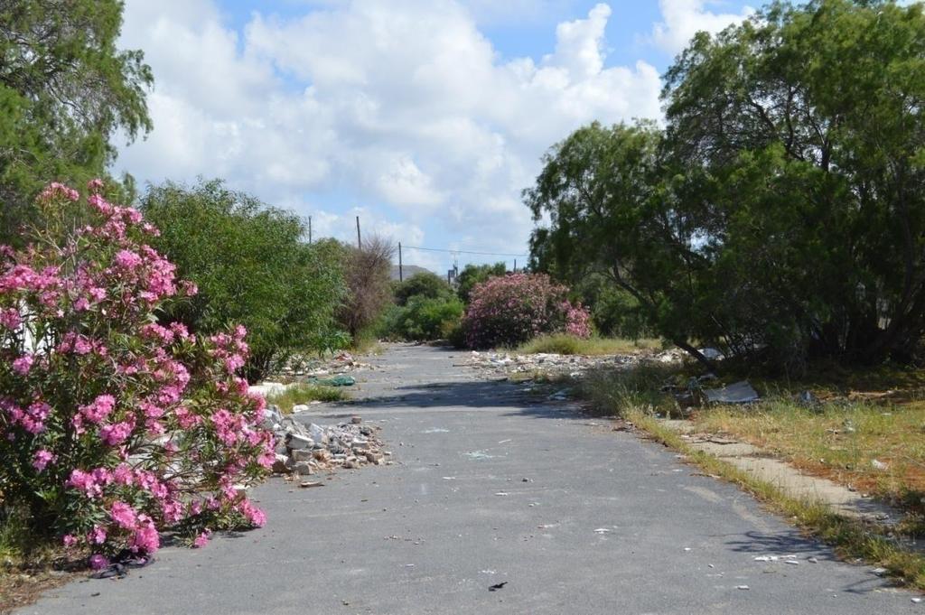 πλησίον της παλαιάς εθνικής οδού 18.