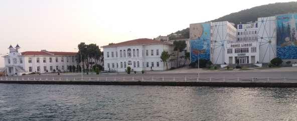 Χάλκη XAΛΚΗ (HEYBELİADA) Ιστορική Αναδρομή H ελληνική ονομασία του νησιού οφείλεται στο ορυχείο χαλκού που υπήρχε στους παλαιότερους χρόνους.