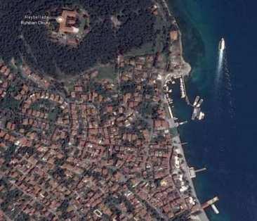 Χάλκη Τρόποι να φτάσετε στην Θεολογική Σχολή Το νησί της Χάλκης όπως και η Πρίγκηπος διαθέτουν μόνο άμαξες για να μετακινηθείτε εύκολα και άνετα στον