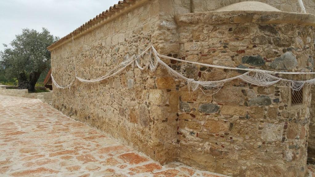 Ιστορικές πληροφορίες: Όπως αναφέρει ο Λοϊζος Φιλίππου στη μηνιαία φιλολογική έκδοση «Πάφος, Γενάρης 1944, ένας από τους ανώτερους κληρικούς, μέχρι σήμερα άγνωστους που εθυσιάσθει το 1821 ήτο ο