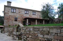 Posibilidade de uso de bicicletas (consultar). Casa Loureiro Caldas de Reis Jardín; terraza; sala de estar; comedor; biblioteca; televisión común y en las habitaciones. Se sirven desayunos y cenas.