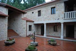 Aloxamentos / Alojamientos El Mirlo blanco Grupo A Casa grande - Compartido Catoira Devesa, 22 Abalo - 986 523 480; 667 649 644 986 546 136 web: www.casaruralmirloblanco.