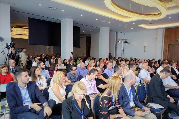 Ο ψηφιακός μετασχηματισμός θα μειώσει το κόστος και θα βελτιώσει το ποιοτικό αποτέλεσμα της παραγωγής Την ενότητα των χαιρετισμών ολοκλήρωσε ο κ.