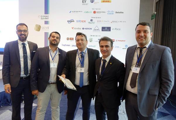 E-Commerce Συντονιστής: Νίκος Υποφάντης, Δημοσιογράφος Ομίλου ΣΚΑΪ Το E-Commerce ενισχύει την εξωστρέφεια των επιχειρήσεων Την ενότητα Ε-Commerce άνοιξε ο κ.