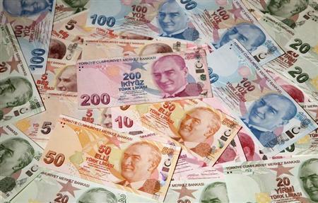 Moody s: Η φθηνή λίρα πηγή μεγάλης ανησυχίας για την τουρκική οικονομία Σύμφωνα με τα όσα αναφέρει ο οίκος Moody s σε νέα του ανάλυση, λίγο καιρό μετά την πρόσφατη υποβάθμιση της τουρκικής