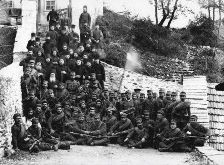 αποτελούν κεφάλαια έργων που διαπραγματεύονται συνολικά την ιστορία του Αθωνικού μοναχισμού1.